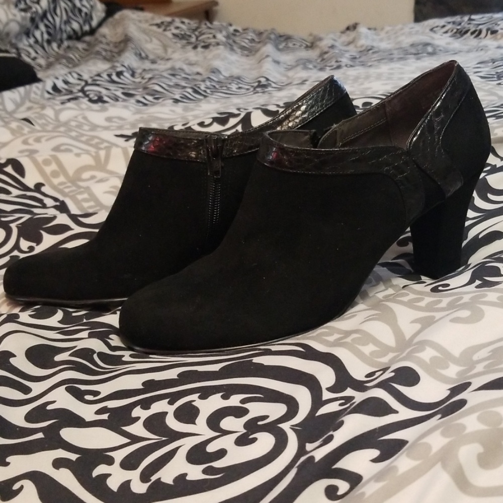 Women's Black Ankle Boots Booties Size 10.5
